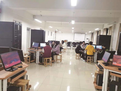 包頭職業(yè)技術(shù)學(xué)院計(jì)算機(jī)與信息工程系 計(jì)算機(jī)技術(shù)開發(fā)專業(yè)的人才培養(yǎng)與前景展望